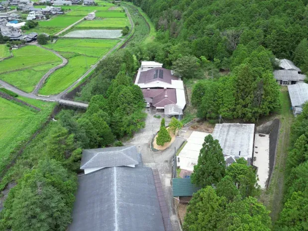 広大な土地を活かし、デジタル化サービスの作業は全て国内（兵庫県・西脇市）で実施しています。